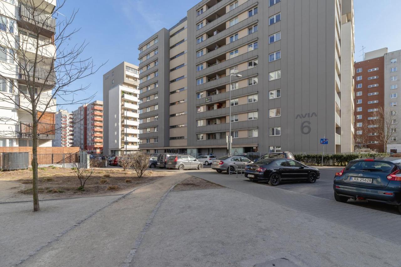 Avia Apartment Three Bedroom Two Balcony Ac & Parking By Noclegi Renters Kraków Zewnętrze zdjęcie